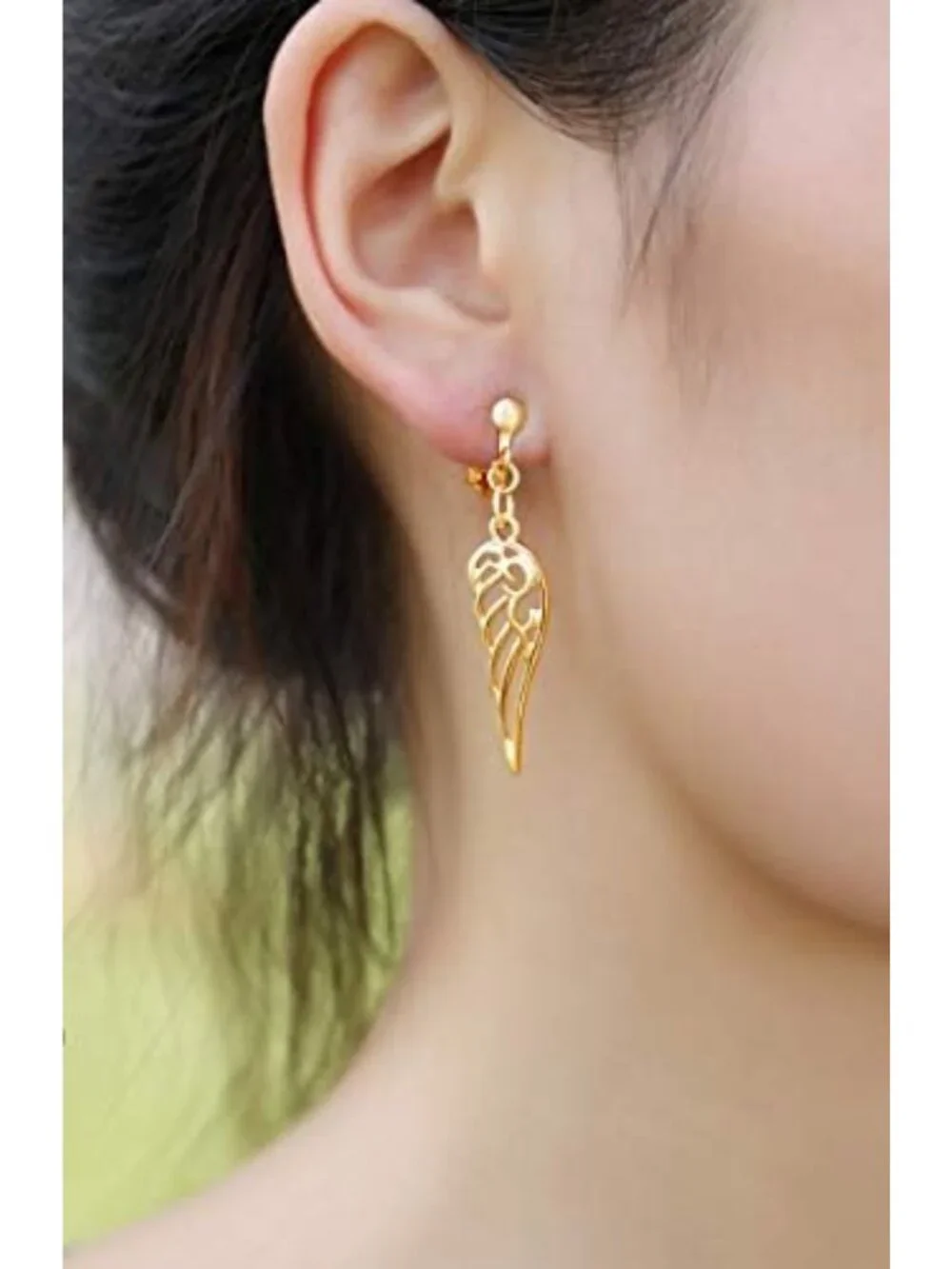 15 Pairs Lightweight Gold Clip-On Earrings Set for Women, Fashion Jewelry
